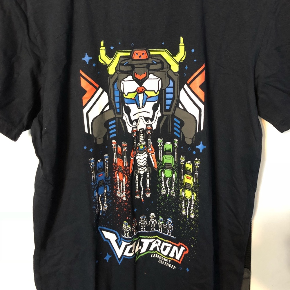 Dreamworks Lootcrate Exclusive Voltron shirt